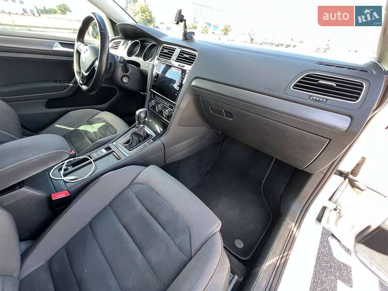 Универсал Volkswagen Golf 2017 в Борисполе