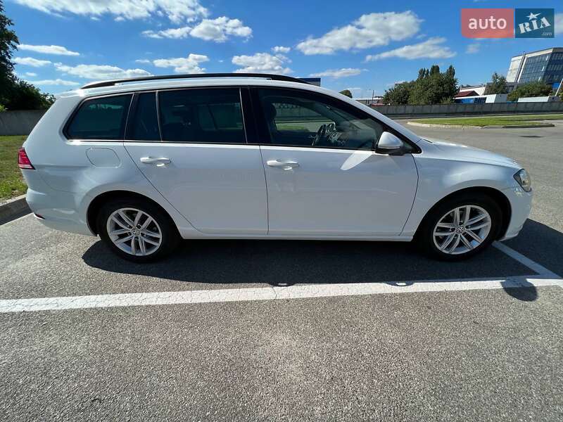Универсал Volkswagen Golf 2017 в Борисполе
