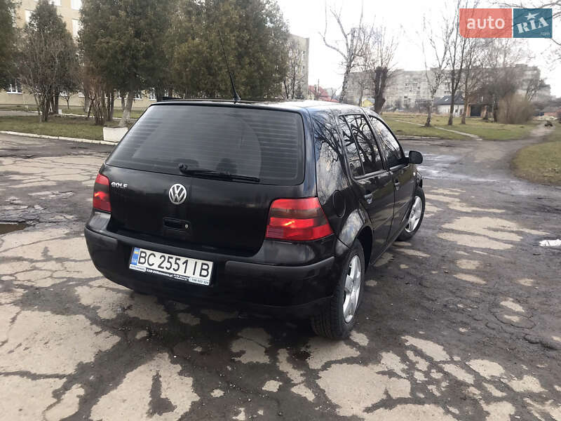 Хетчбек Volkswagen Golf 2002 в Дрогобичі