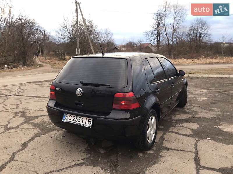 Хетчбек Volkswagen Golf 2002 в Дрогобичі