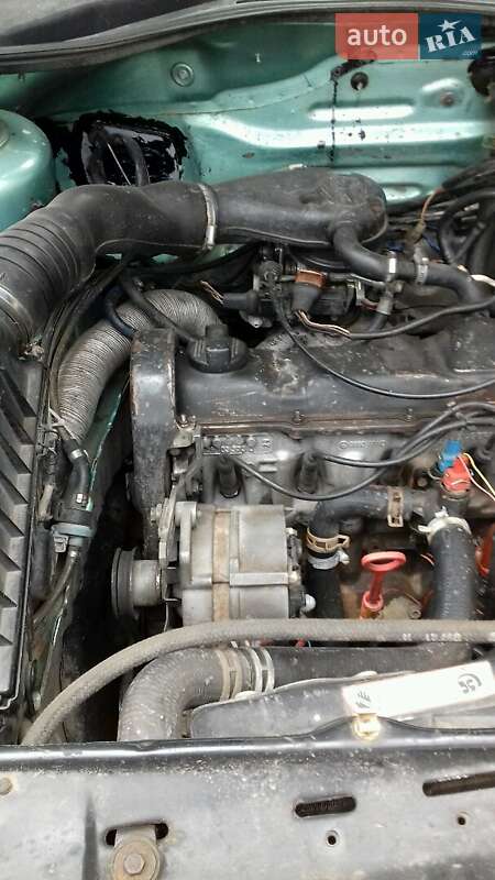 Хетчбек Volkswagen Golf 1991 в П'ятихатках