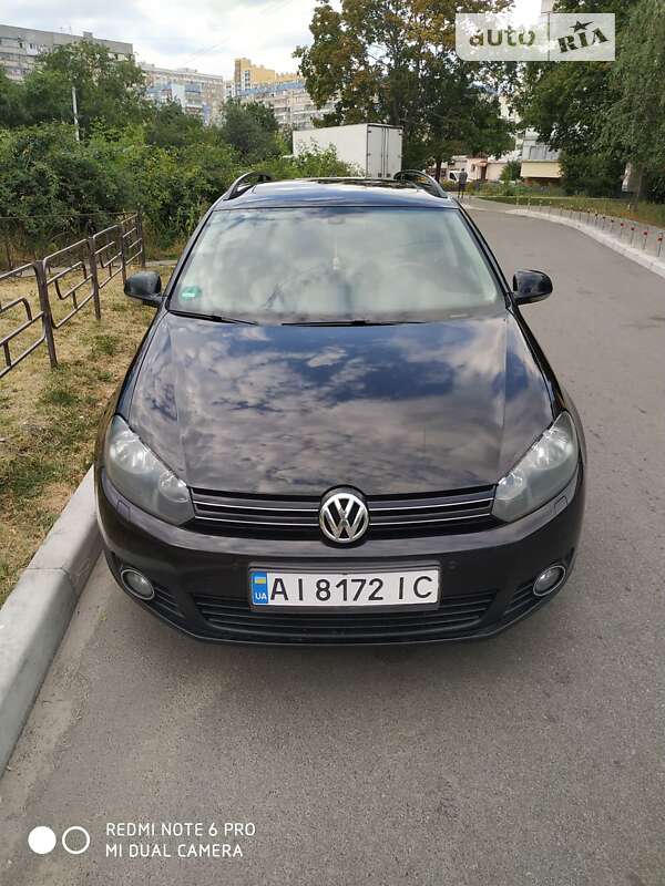 Універсал Volkswagen Golf 2012 в 