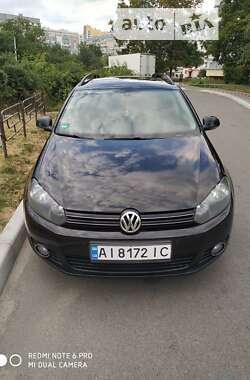 Універсал Volkswagen Golf 2012 в 