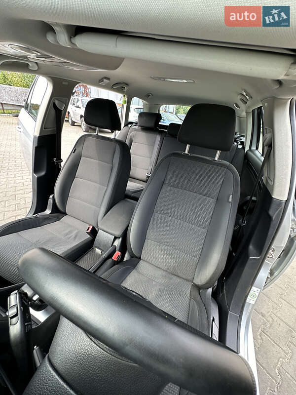 Универсал Volkswagen Golf 2010 в Луцке