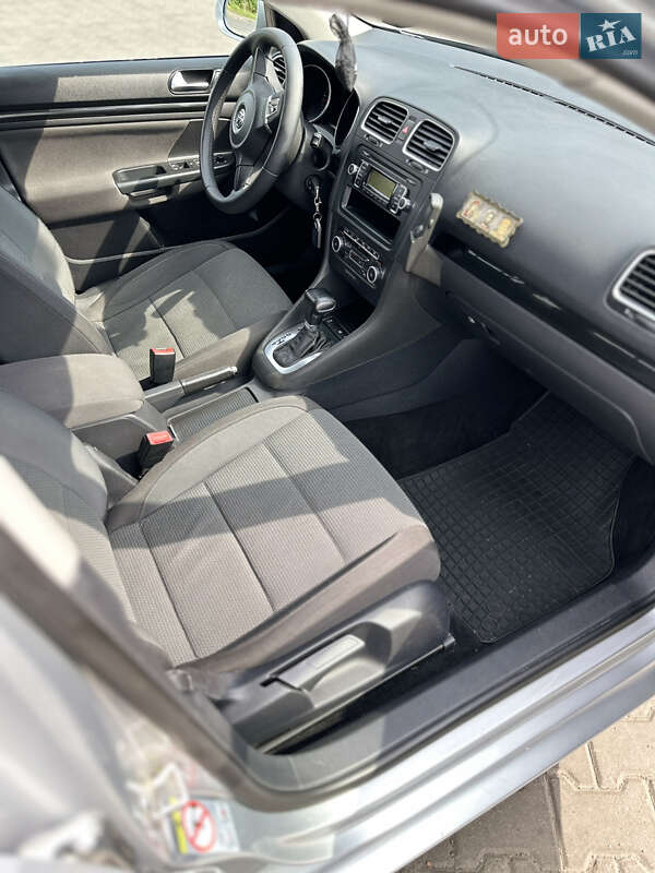 Универсал Volkswagen Golf 2010 в Луцке
