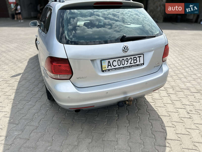 Универсал Volkswagen Golf 2010 в Луцке