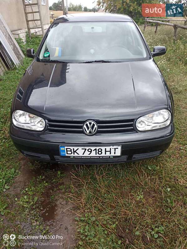 Volkswagen Golf 2000