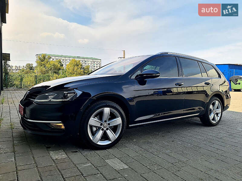 Універсал Volkswagen Golf 2020 в Запоріжжі