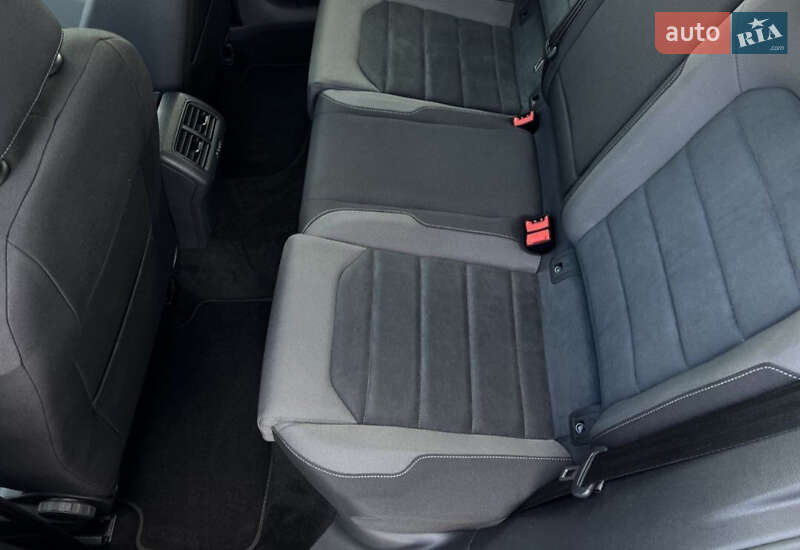 Універсал Volkswagen Golf 2020 в Запоріжжі