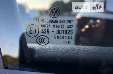 Хэтчбек Volkswagen Golf 2009 в 