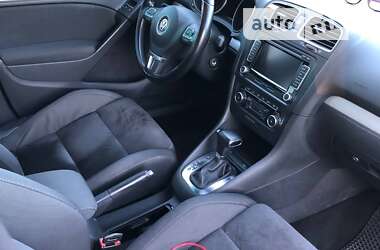 Хэтчбек Volkswagen Golf 2009 в 