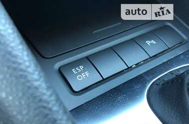 Хэтчбек Volkswagen Golf 2009 в 