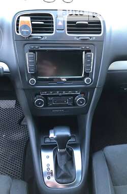 Хэтчбек Volkswagen Golf 2009 в 