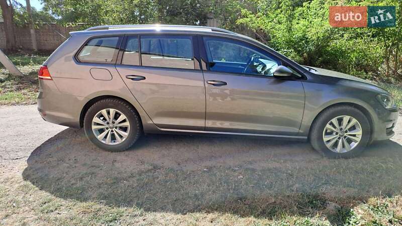 Універсал Volkswagen Golf 2016 в Южноукраїнську