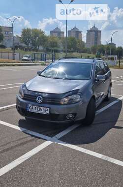 Универсал Volkswagen Golf 2010 в Киеве