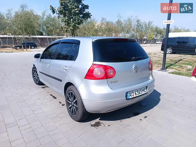 Volkswagen Golf 2004 VIN WVWZZZ1KZ5B010525 фото оголошення 9 з 49