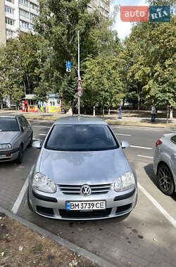 Универсал Volkswagen Golf 2004 в Киеве