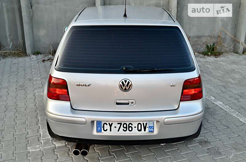 Хэтчбек Volkswagen Golf 2001 в Дрогобыче