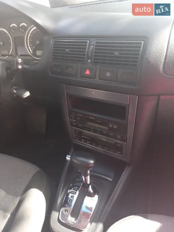 Volkswagen Golf 2004 VIN WVWZZZ1JZ4W172703 фото оголошення 13 з 73