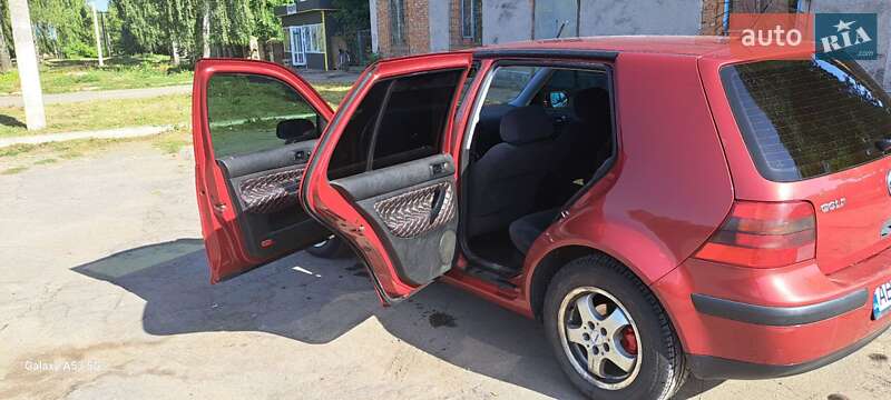 Хетчбек Volkswagen Golf 1998 в Вінниці