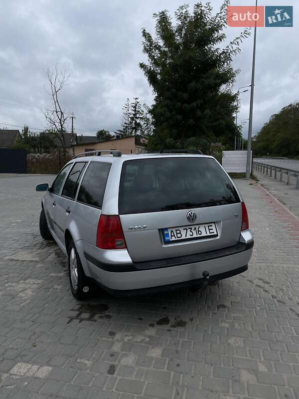 Універсал Volkswagen Golf 2001 в Вінниці