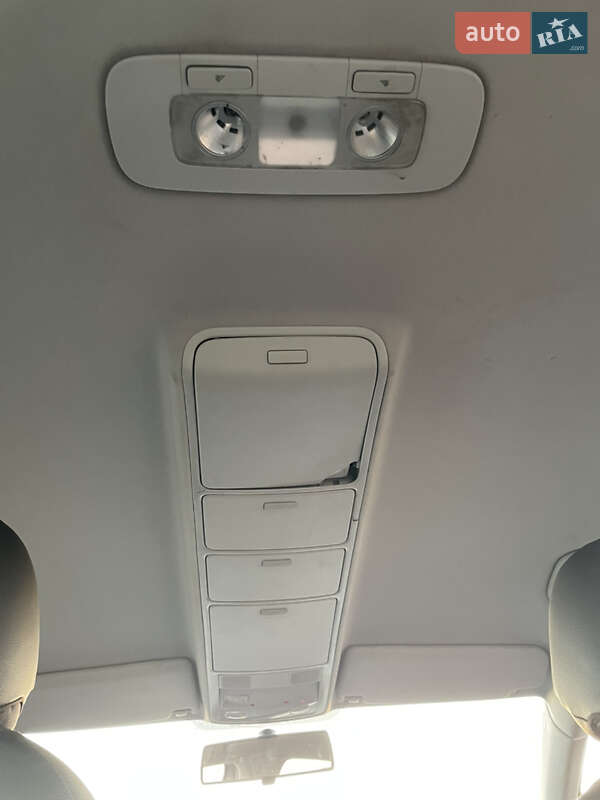 Хетчбек Volkswagen Golf 2005 в Сокалі