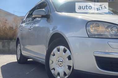 Універсал Volkswagen Golf 2008 в 