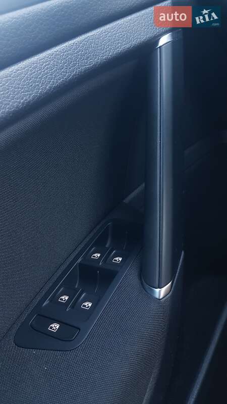 Універсал Volkswagen Golf 2020 в Ужгороді