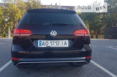 Универсал Volkswagen Golf 2020 в Ужгороде