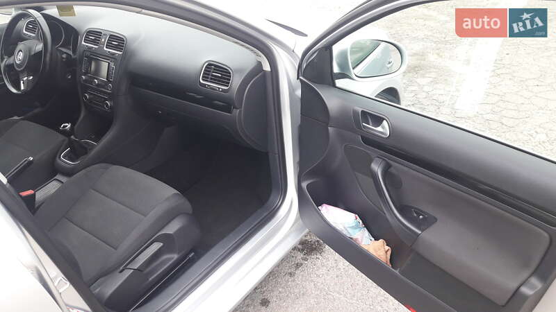 Універсал Volkswagen Golf 2009 в Острозі