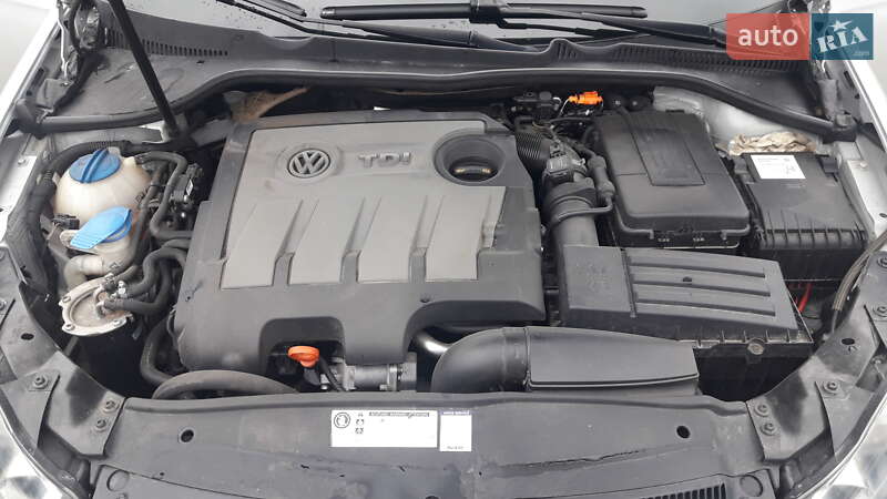 Універсал Volkswagen Golf 2009 в Острозі