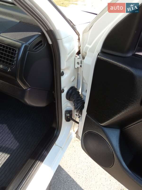 Универсал Volkswagen Golf 1998 в Черкассах фото 7 Универсал Volkswagen Golf 1998 в Черкассах