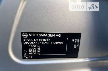 Хэтчбек Volkswagen Golf 2005 в 