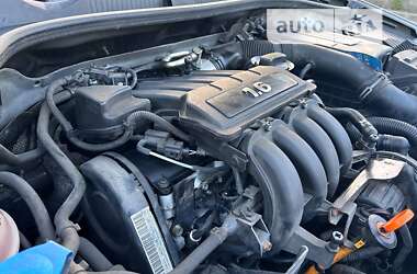 Хэтчбек Volkswagen Golf 2005 в 