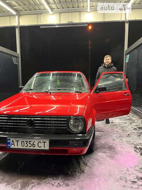 Хэтчбек Volkswagen Golf 1986 в  фото Хэтчбек Volkswagen Golf 1986 в