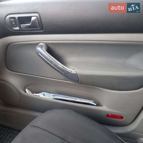 Універсал Volkswagen Golf 2000 в Києві