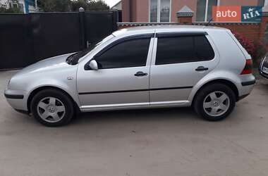 Хэтчбек Volkswagen Golf 2002 в Полтаве