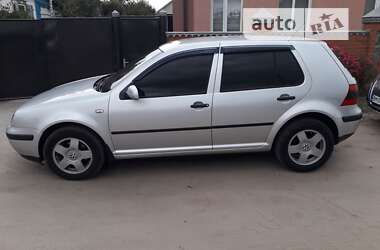 Хэтчбек Volkswagen Golf 2002 в Полтаве