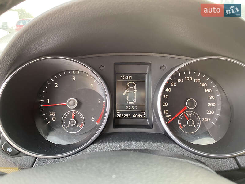 Универсал Volkswagen Golf 2009 в Сумах