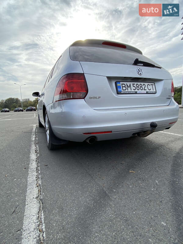 Универсал Volkswagen Golf 2009 в Сумах