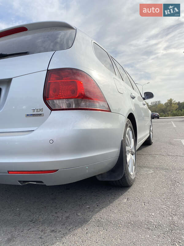 Универсал Volkswagen Golf 2009 в Сумах