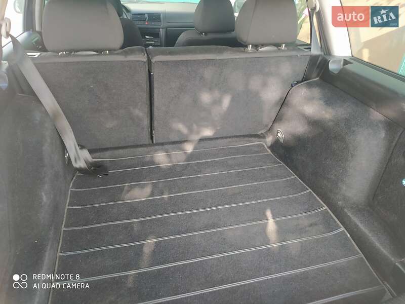 Универсал Volkswagen Golf 2002 в Прилуках