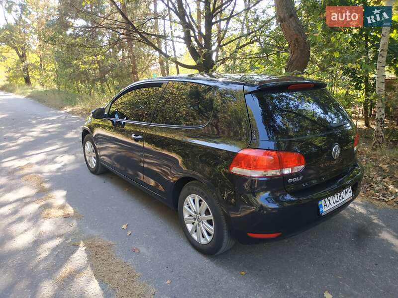 Хетчбек Volkswagen Golf 2009 в Харкові