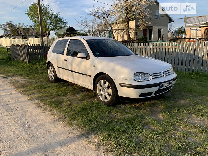 Хэтчбек Volkswagen Golf 1998 в Львове