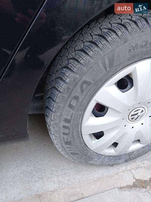 Хэтчбек Volkswagen Golf 2011 в Белозерке