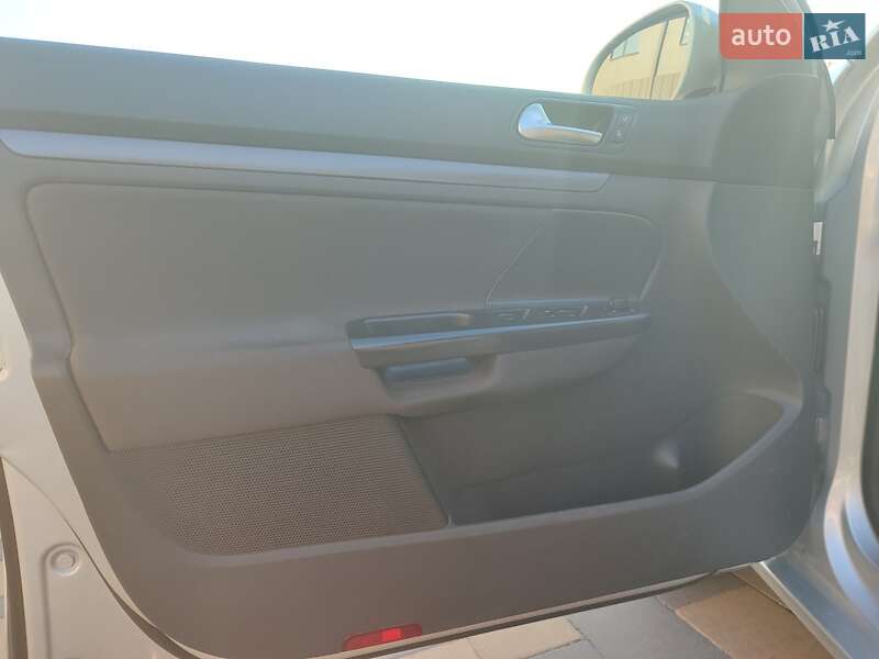 Универсал Volkswagen Golf 2009 в Владимире
