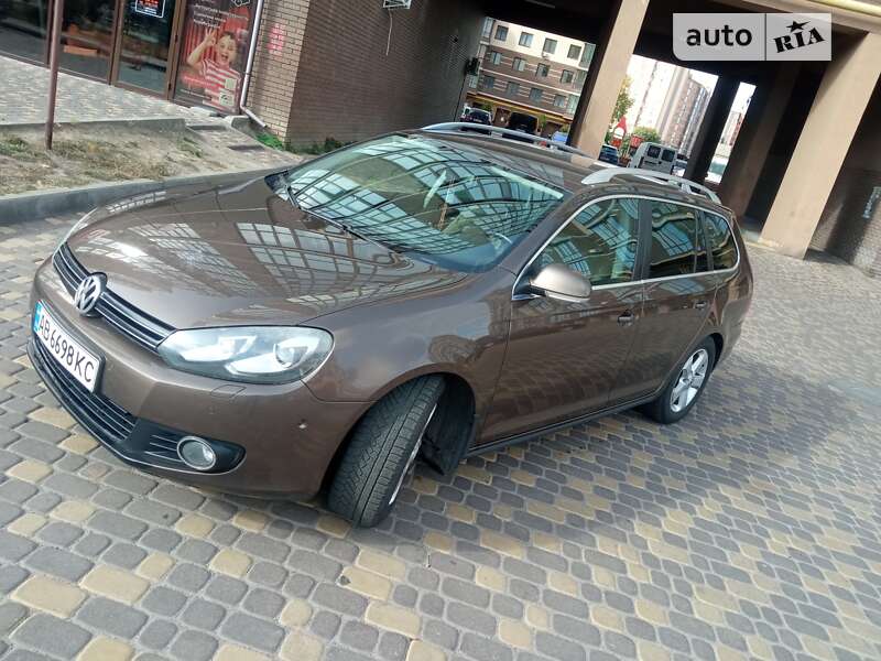 Універсал Volkswagen Golf 2010 в 