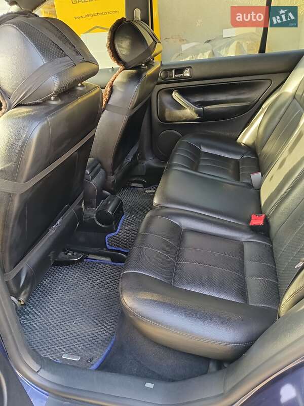 Хетчбек Volkswagen Golf 2002 в Івано-Франківську