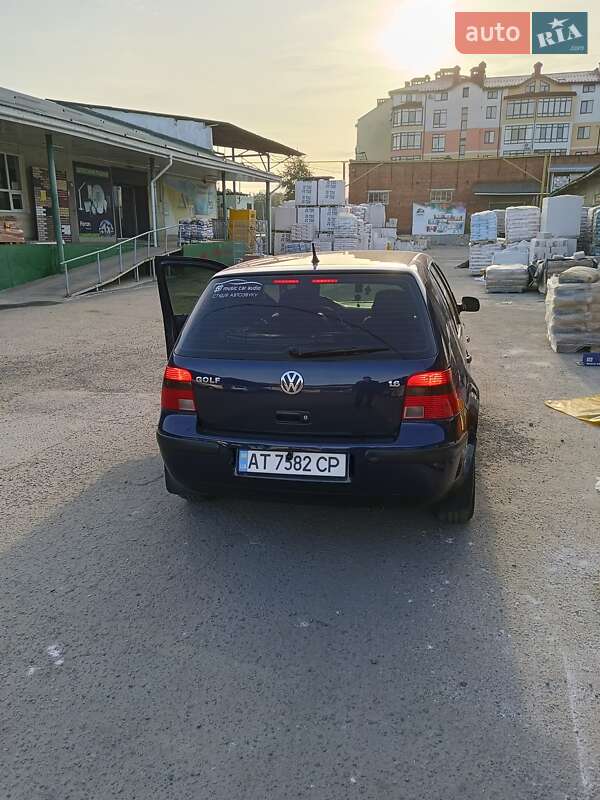 Хетчбек Volkswagen Golf 2002 в Івано-Франківську