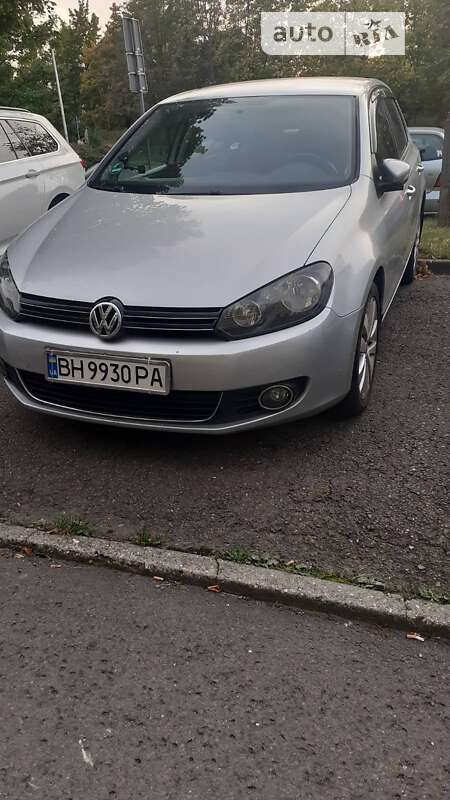 Хэтчбек Volkswagen Golf 2010 в Одессе